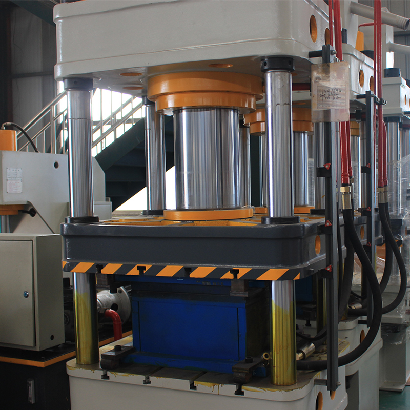 200噸不銹鋼鍋蓋拉伸成型液壓機(jī)