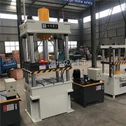 為什么四柱舔磚壓塊機(jī)操作會沒有反應(yīng)？